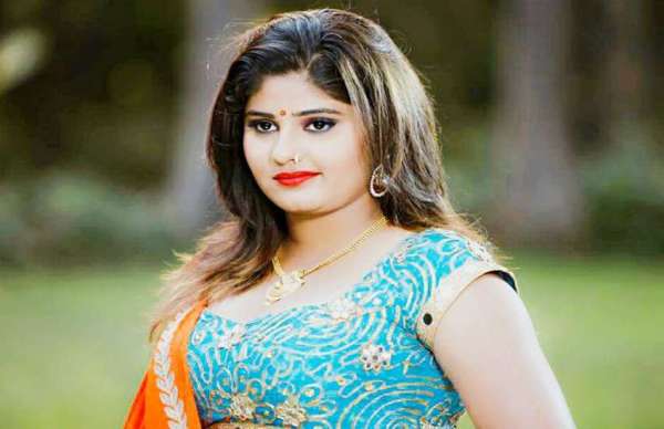 नाग और इंसान के बीच बेजोड़ ‘लव ट्राएंगल’ है फिल्म ‘चना जोर गरम'