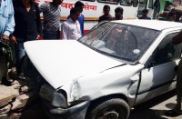 क्षतिग्रस्त कार 