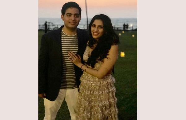 तस्वीरों में देखें मुकेश अंबानी के बेटे की प्री एंगेजमेंट सेरेमनी