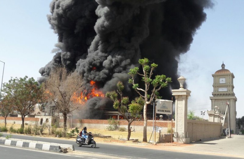 Fire in Mysore mahal of Sirsi Road jaipur