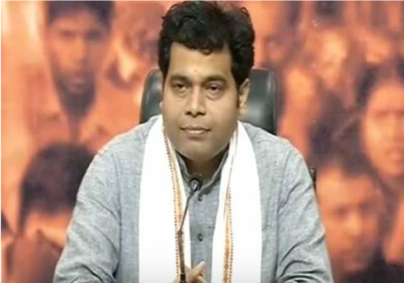 Nehru's statue is placing better place in a Park says Govt spokesman