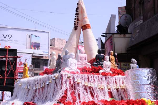 Jodhpur X   jodhpur news X mahaveer Jayanti X mahaveer jayanti in india X mahaveer jayanti celebration X shobhayatra on mahaveer jayanti X mahaveer jayanti rally