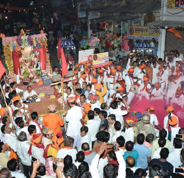 raamajee milenge...prabhu raamajee milenge...dekhie tasveeren