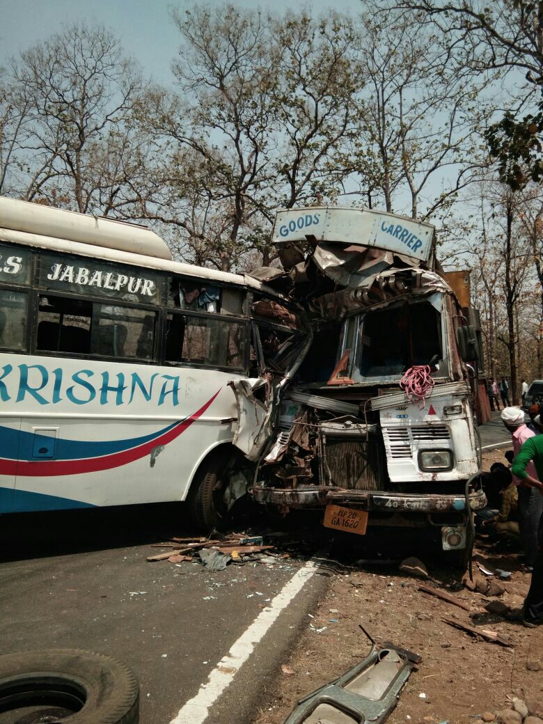 Big Accident- Vicissitudes between bus and truck
