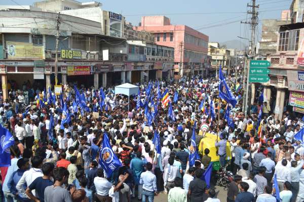 PHOTOS OF SUPPORTERS OF INDIA SHUTDOWN CROWD