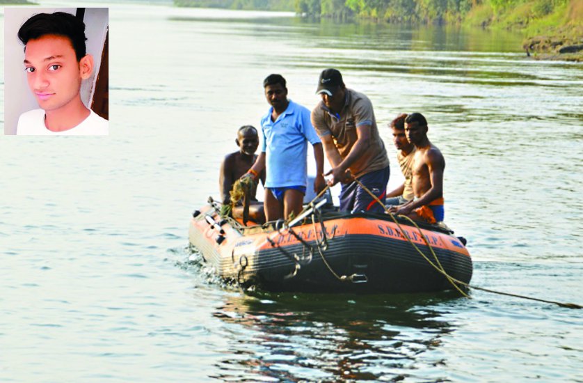 Engineering student dies to drowning in Narmada river at jabalpur,shri ram college pharmacy jabalpur,painful death of a Engineering student,painful death,narmada river tragedy bodies,Jabalpur,jabalpur police,