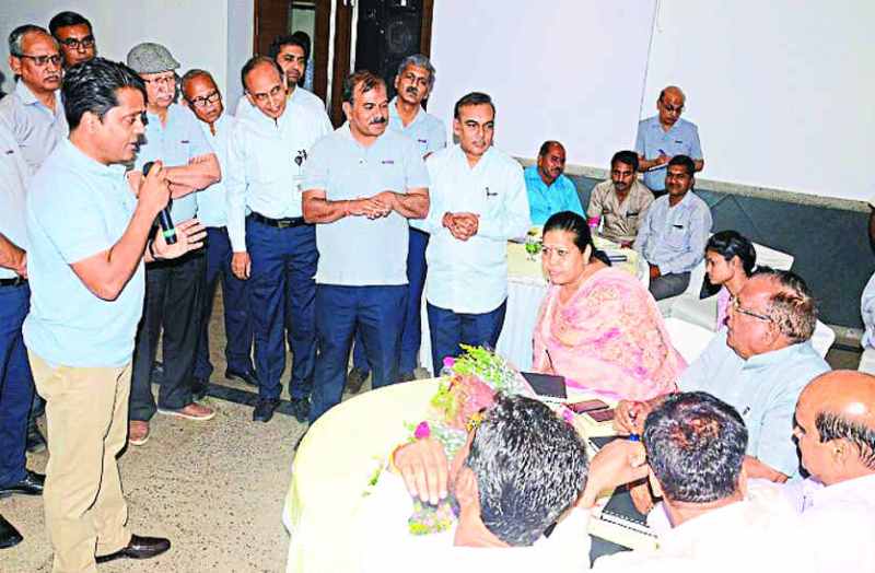 bhilwara, bhilwara news, communication public representatives and elderly in bhilwara, Latest news in bhilwara, Bhilwara News in hindi, Hindi News in bhilwara, Latest hindi news in bhilwara