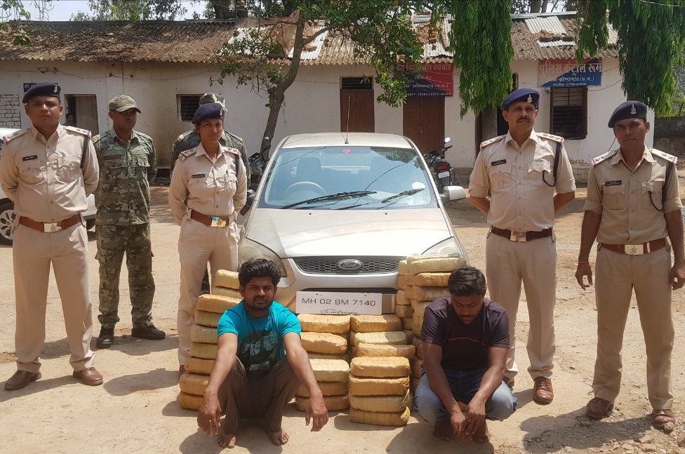 पैसे की लालच में दो युवकों को ये काम करना पड़ा महंगा, अब मिलेगी कड़ी सजा...