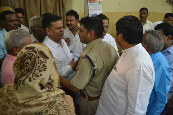 ALTERCATION BETWEEN CONGRESS AND BJP LEADERS