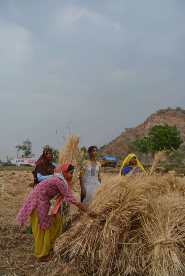 PHOTOS OF BLACK CLOUDS IN ALWAR
