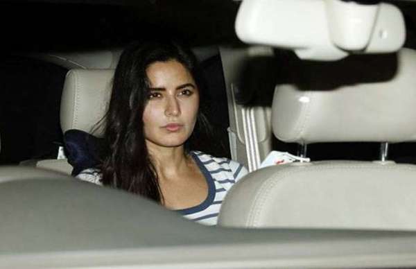 PHOTOS: सलमान के मुंबई आते ही कैटरीना पहुंची उनसे मिलने, ये बॅालीवुड स्टार्स भी आए नजर