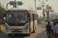 सिटी बस संचालक की मनमानी, परमिट है पर नहीं ले जाते चौक से एक किलोमीटर अंदर तक