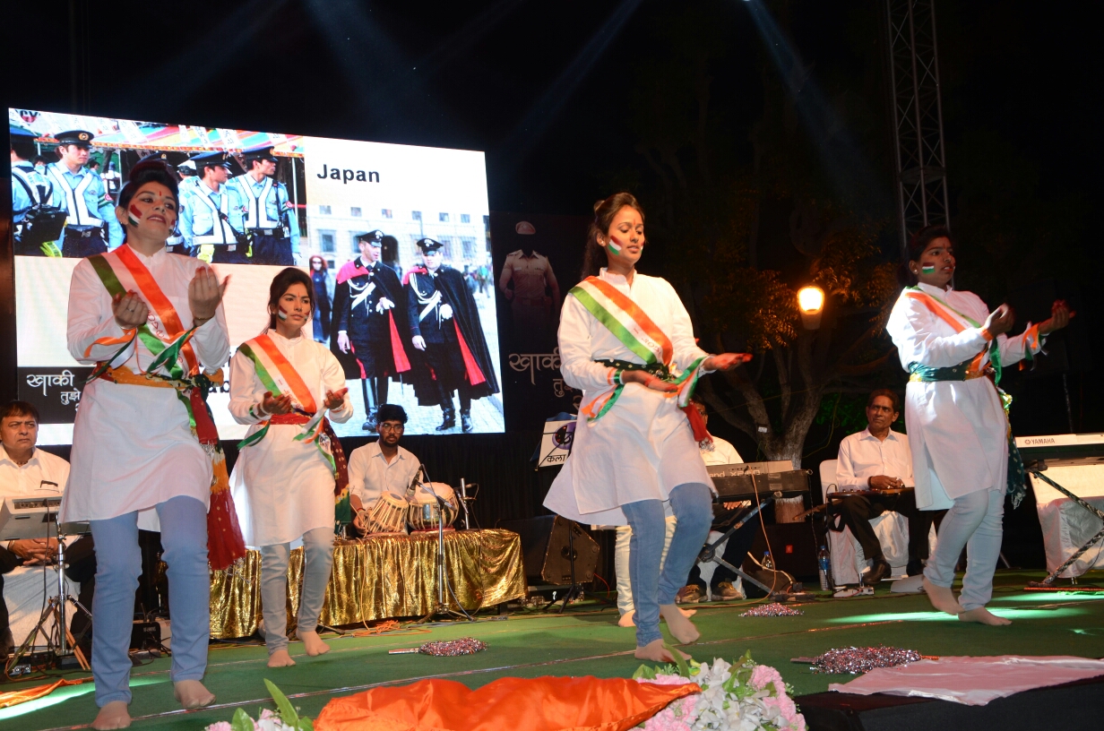 police administration organised khankhi tujhe salam programme