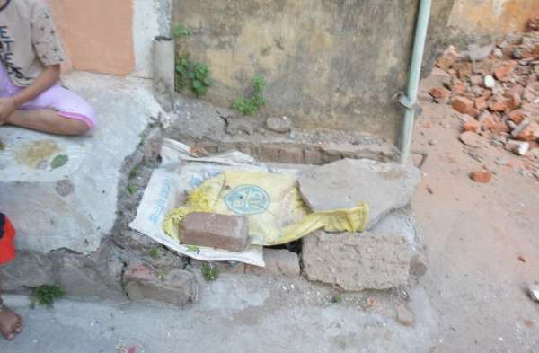 Photo Gallery : 20 साल पुरानी एमपीनगर की सीवरेज लाइन तोड़ रही दम, निगम के पास फंड का रोना