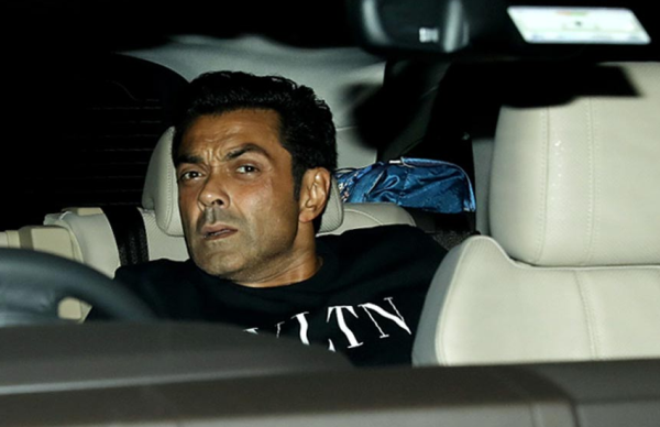 'रेस 3' के अभिनेता की बर्थडे पार्टी में सलमान सहित पहुंचे ये सेलेब्स