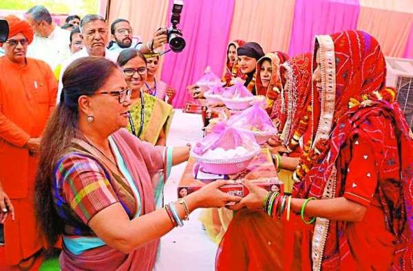 cm vasundhra raje sikar visit