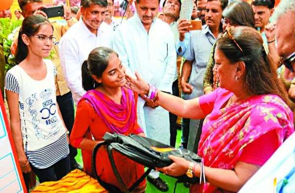 cm vasundhra raje sikar visit