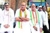 सामाजिक, साम्प्रदायिक सद्भाव बनाये रखने के लिए ये राजनीतिक दल गांधी चौक पर रखा उपवास, भाजपा पर जमकर बरसे