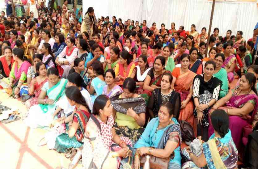 sikshakarmi on strike