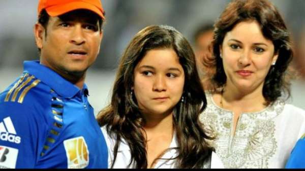 Bollywood,Shahrukh Khan,Sachin Tendulkar,Mukesh Ambani,With Love,IPL,Suhana,Celebrity,Mumbai Indians,Arjun Tendulkar,Sara Tendulkar,neeta ambani,ipl 2018,