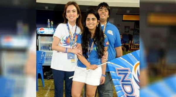 Bollywood,Shahrukh Khan,Sachin Tendulkar,Mukesh Ambani,With Love,IPL,Suhana,Celebrity,Mumbai Indians,Arjun Tendulkar,Sara Tendulkar,neeta ambani,ipl 2018,