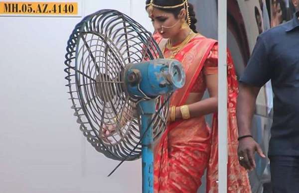 सोने के गहनों से लदी कैटरीना! दुल्हन सा सजा ये रूप देख नजरें नहीं हटा पाएंगे आप