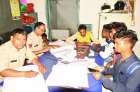 परीक्षा से पहले फायर एंड सेफ्टी सेंटर हुआ बंद, सड़क पर आ गए 45 छात्र, सीएसईबी चौकी में की गई शिकायत