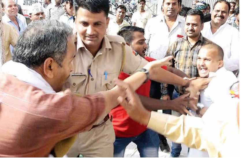 bhilwara, bhilwara news, You got a blow to the leader in bhilwara, Latest news in bhilwara, Bhilwara News in hindi, Hindi News in bhilwara, Latest hindi news in bhilwara