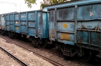 बीच ट्रैक पर फंसी मालगाड़ी, मुंबई-हावड़ा रेल मार्ग पांच घंटे के लिए रहा ठप