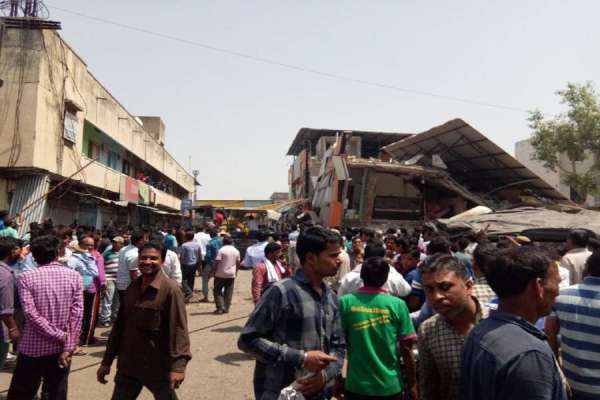 Two-storey beer bar in Kota collapsed