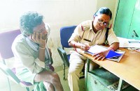 आखिर ऐसी कौन सी वजह थी कि शादी के कुछ दिन पहले ही युवती ने लगा ली आग, पढि़ए खबर...