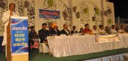 Advocates between the public and the judiciary