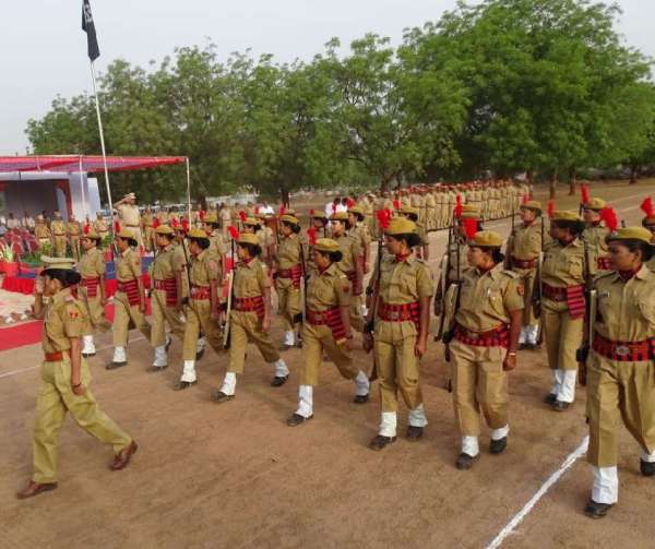 desh seva ke lie sadaiv tatpar rahane ka sankalp...dekhie tasveeren