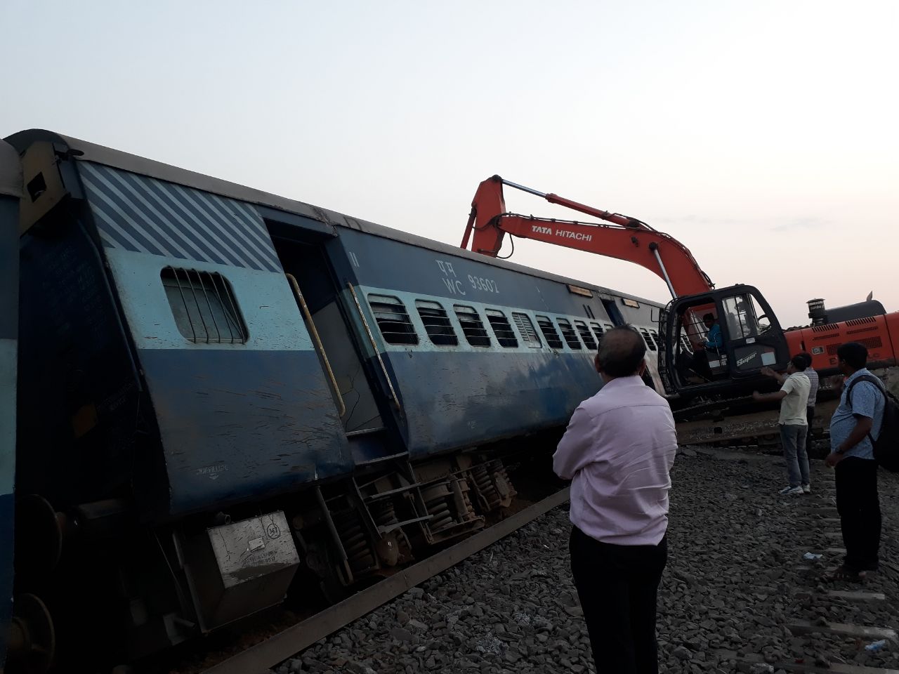 passenger train derailed in Katni