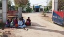 family sits on strike In front of the police station