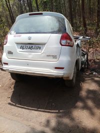 एक ही परिवार के 7 व ड्रायवर मिलाकर आठ लोग थे कार में सवार