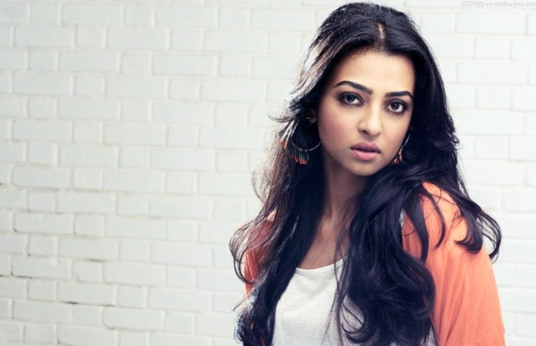 दीपिका और प्रियंका के बाद अब राधिका आप्टे भी चली हॉलीवुड, बनेगी ब्रिटिश जासूस