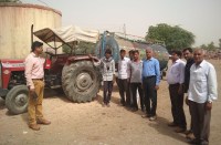 अधिकारी व जनप्रतिनिधि।