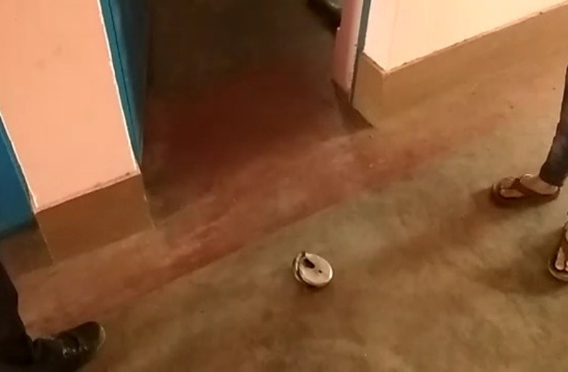 एक ही रात दो घरों का ताला टूटने से लोग दहशत में, लाखों की चोरी