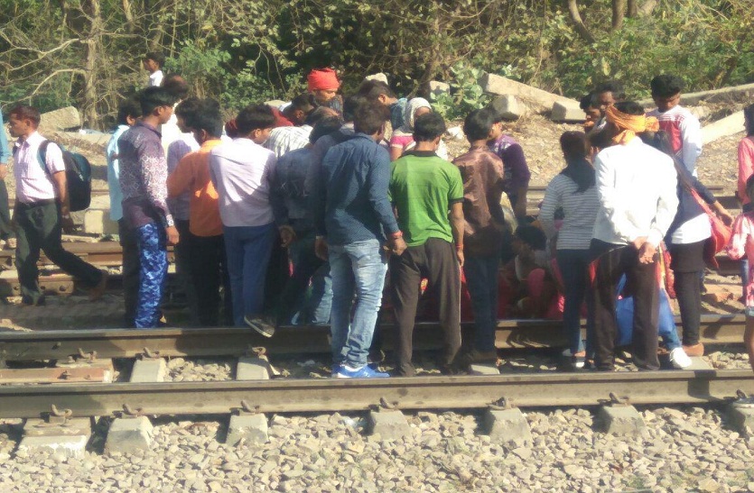big accident from wrong announced at harauni railway station in up