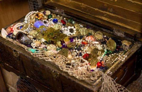 mysterious treasures