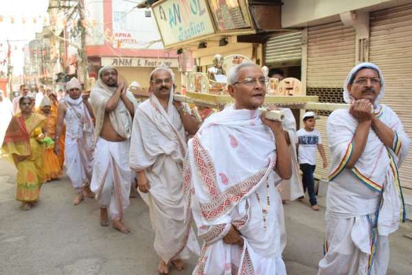 panchkalayanak mahotsav krishan nagar vasupujya jain mandir satna