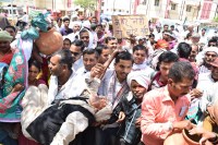demand for canal formers demonstrate in satna collectorate