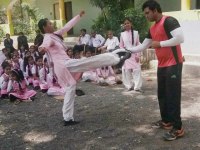 Here free training vushu, boxing, Taekwondo