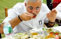 narendra modi lunch menu in hindi,pm modi dinner menu ,PM Modi takes lunch in Parliament canteen,Lunch Menu Of Narendra Modi,modi food menu mushroom,44 items in PM Modi's lunch,narendra modi daily routine and diet,modi food cost,narendra modi daily food,narendra modi eating chicken,narendra modi khichdi recipe,narendra modi favourite colour,what does narendra modi eats,Jabalpur,pm in mp,pm modi,