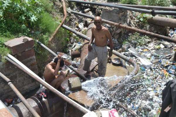 pics of wasted water in the drain