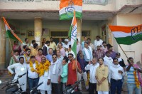 Kamalnath supporters distributed boiled crackers, desserts