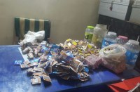 Breaking : पान-गुटखा खपाने ग्राहक तलाश रहे थे ये नाबालिग, ग्राहक बन कर पहुंची पुलिस, बड़ी मात्रा में चोरी का सामान जब्त