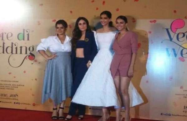 PHOTOSHOOT: काले रंग के लिबास में दिखीं 'वीरे दी वेडिंग' की गर्ल गेंग, हॅाट आउटफिट में बिखेरा जलवा