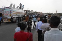 पेट्रोल के टैंकर में लगी आग